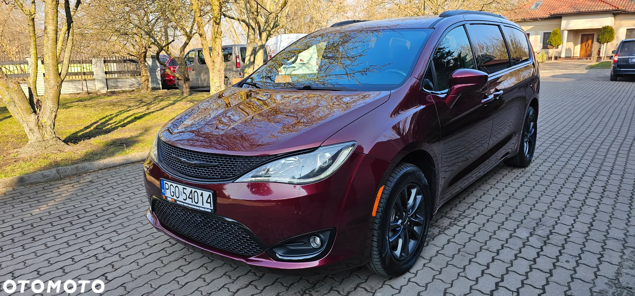 Chrysler Pacifica - 30