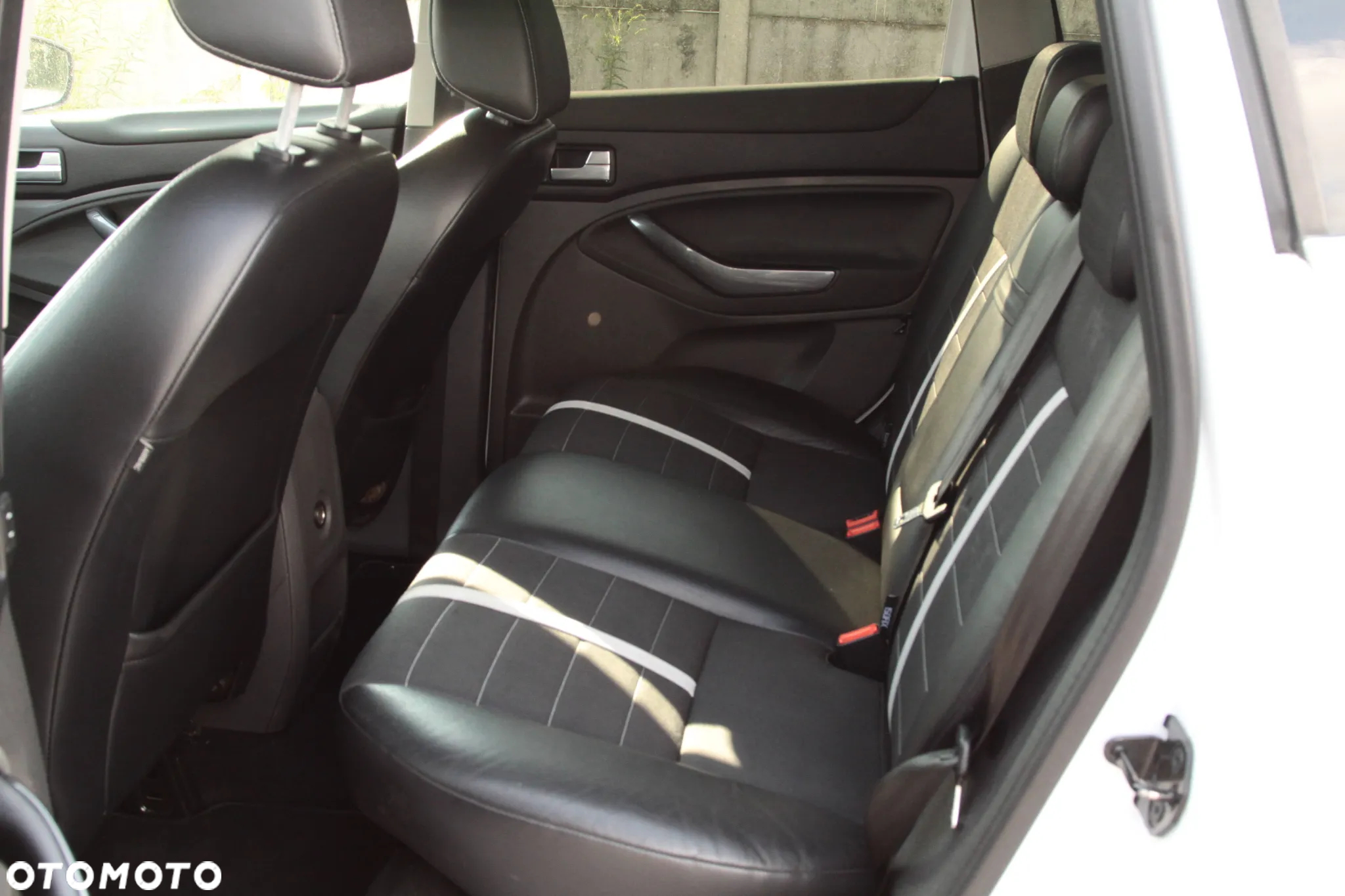 Ford Kuga 2.0 TDCi Titanium - 17