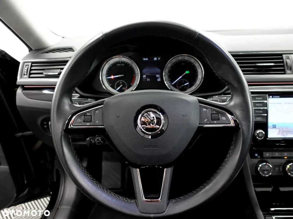 Skoda Superb 2.0 TDI SCR L&K DSG - 16