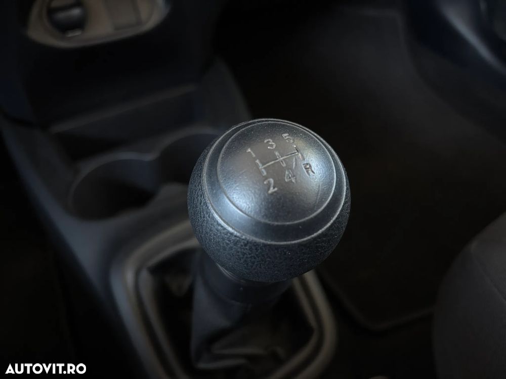 Toyota Yaris 1.0 L VVT-i Terra - 25