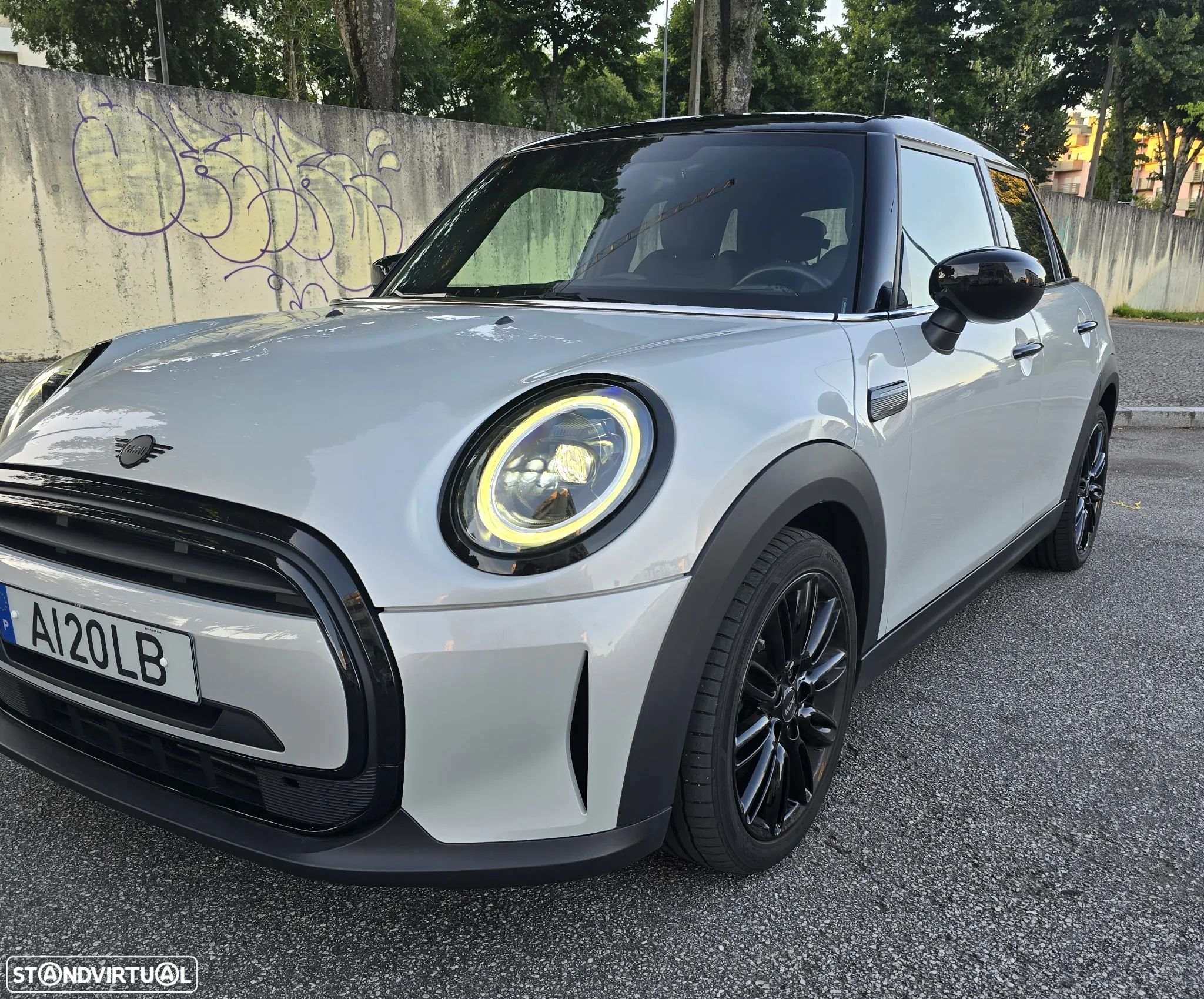 MINI 5 Portas Cooper Auto - 1