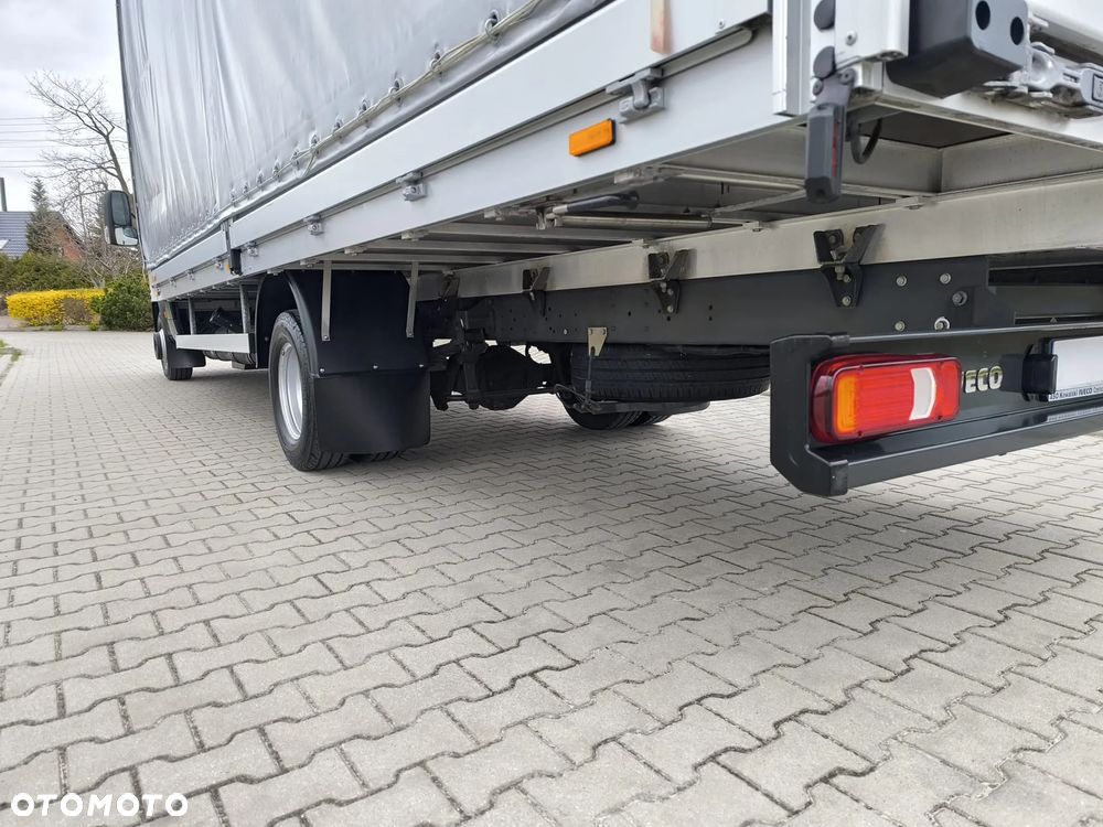 Iveco Daily 70C21, Automat, Sypialnia Tylna, 2 Łóżka, 15 Palet, Firana! - 38