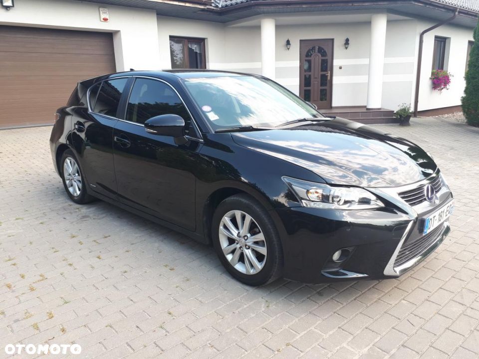 Lexus CT - 4