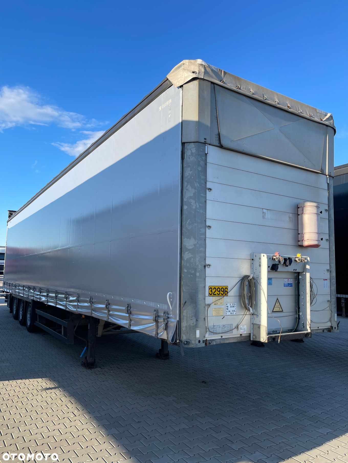 Schmitz Cargobull Varios Mega Podnoszony Dach Nowe Plandeki i Dach 2016 - 1