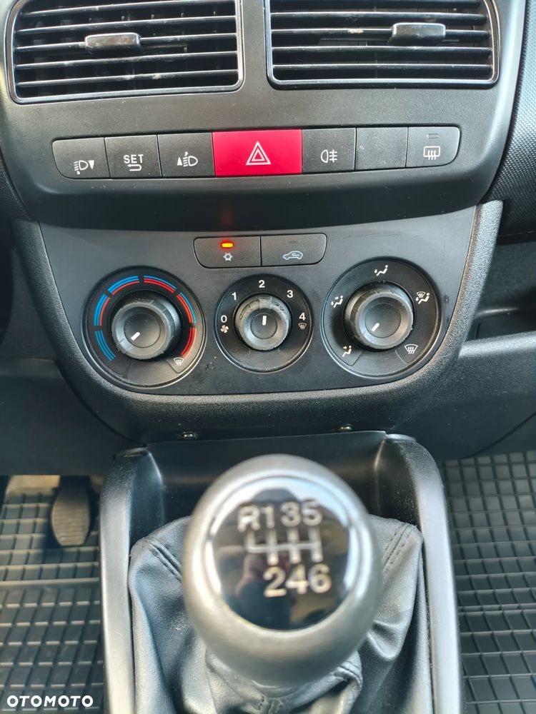 Opel COMBO D-VAN !!! Jak NOWY!! Maxi L2H1 !! 100% PEWNY!!! - 22