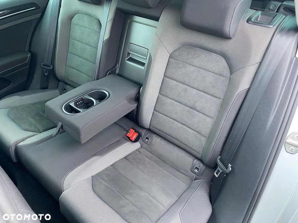 Volkswagen Golf 2.0 BlueTDI DSG Highline - 24