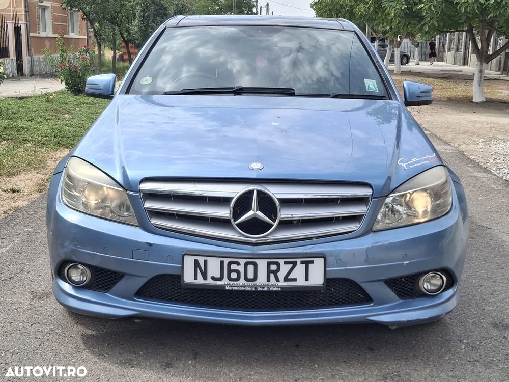 Mercedes-Benz C - 8
