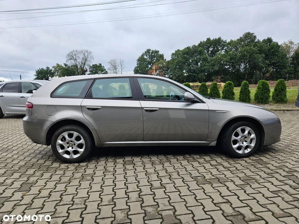 Alfa Romeo 159 1.9 JTDM 8V DPF Distinctive - 7