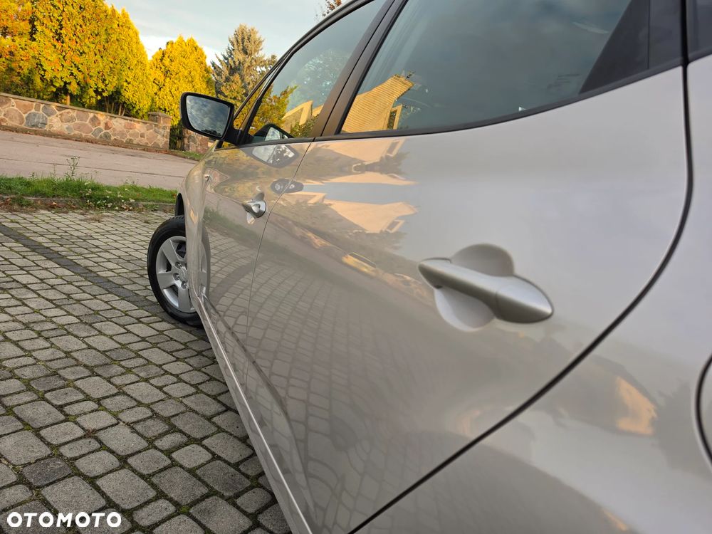 Kia Venga 1.4 CVVT Dream-Team Edition - 13