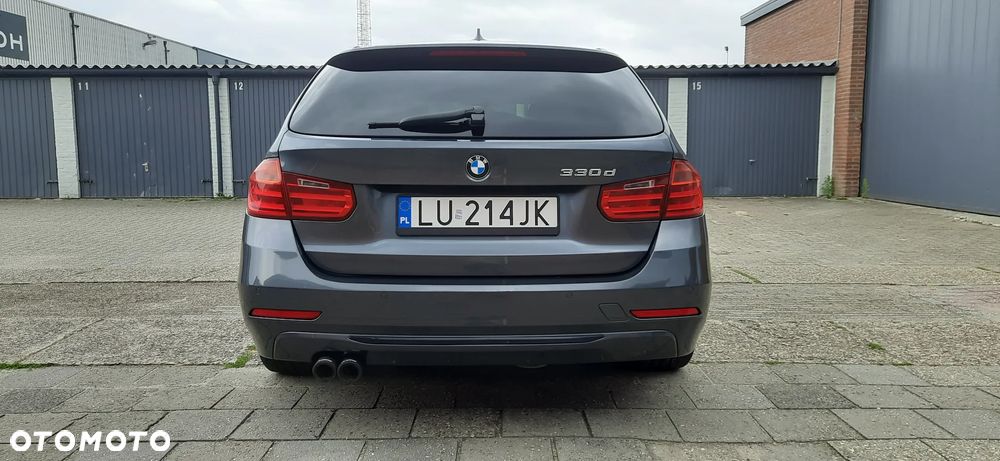 BMW Seria 3 330d Sport Line - 5
