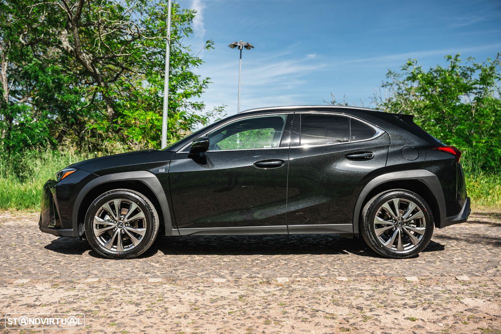 Lexus UX 250h F Sport - 4