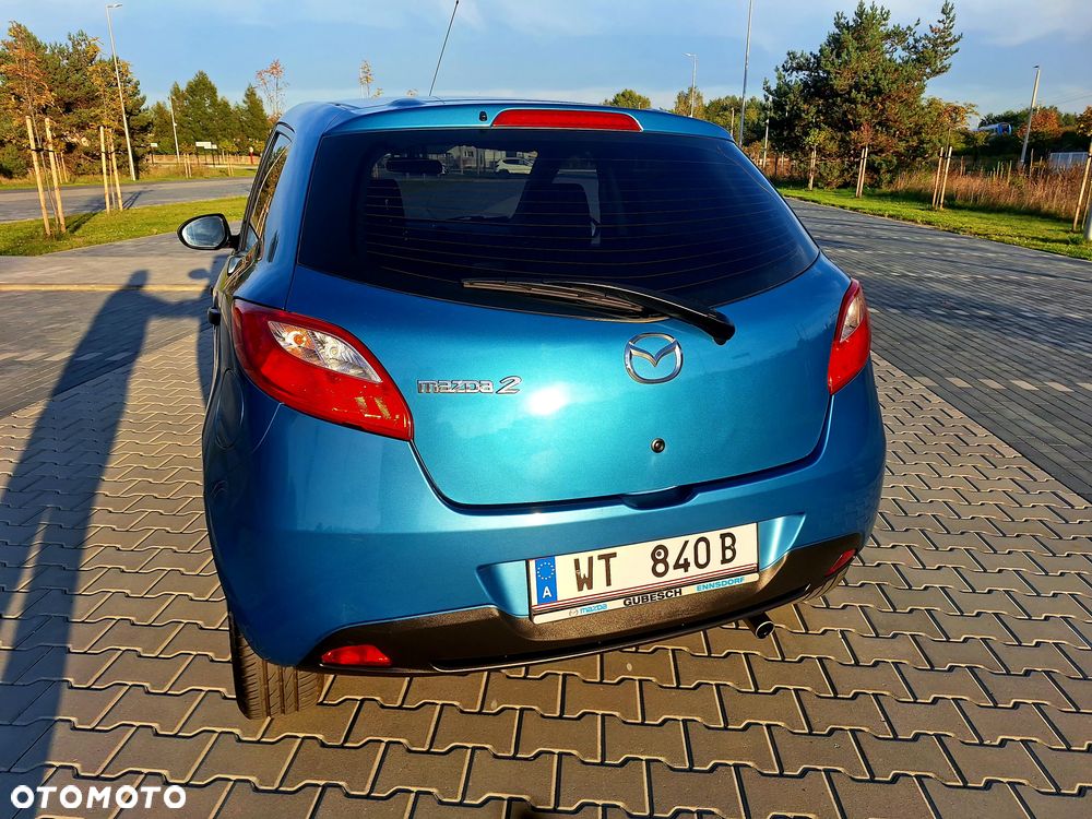 Mazda 2 - 25