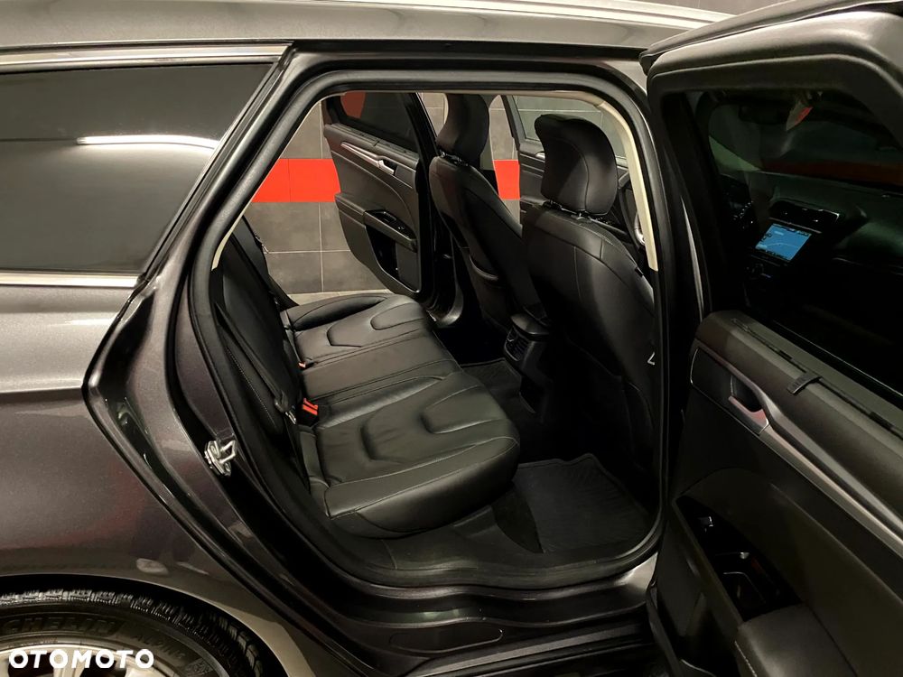 Ford Mondeo 2.0 TDCi Titanium PowerShift - 26