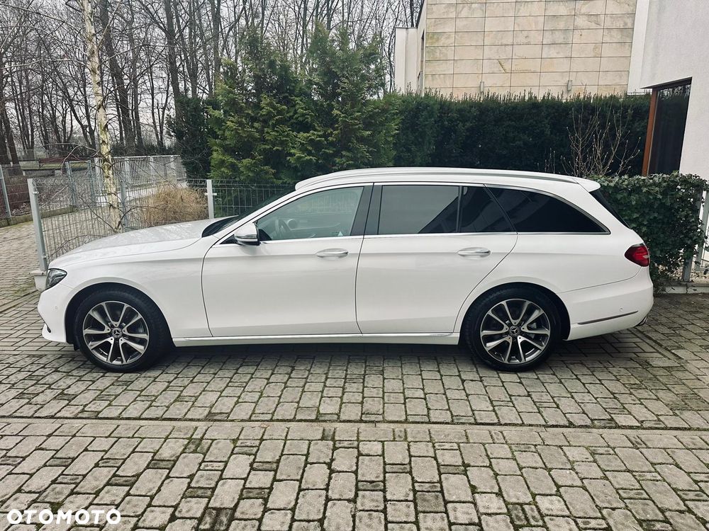 Mercedes-Benz Klasa E 200 d 9G-TRONIC Exclusive - 4