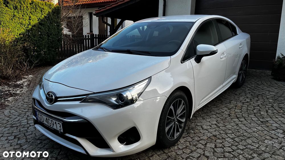 Toyota Avensis 2.0 D-4D Premium - 19