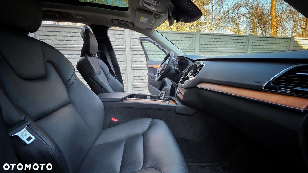 Volvo XC 90 - 20