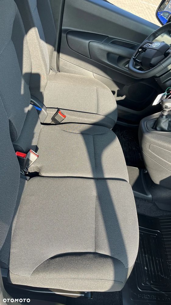 Toyota Proace City - 19