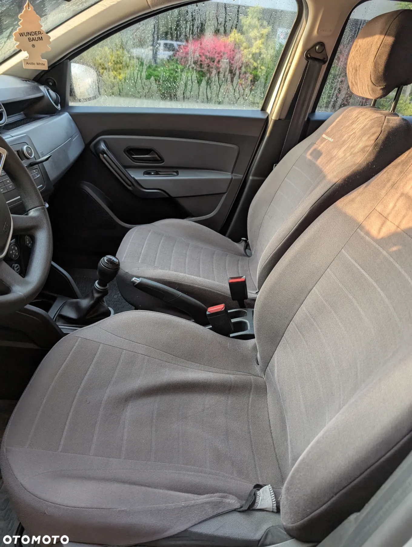 Dacia Duster 1.6 SCe Essential - 13