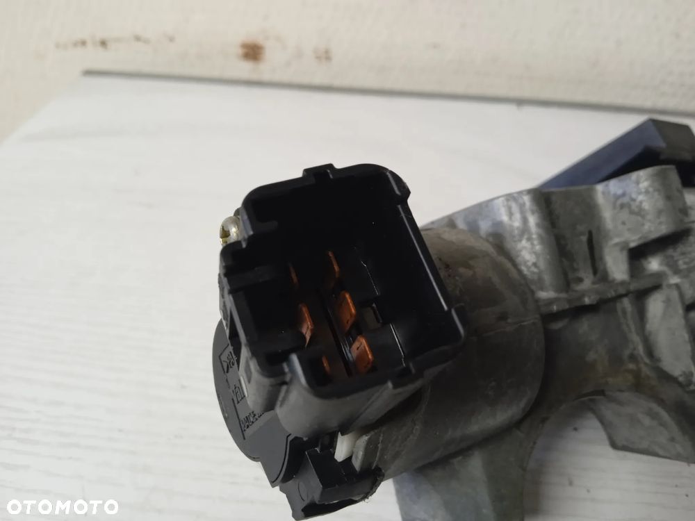 STACYJKA Z KLUCZYKIEM TOYOTA AVENSIS T25 45020-05-04 - 3