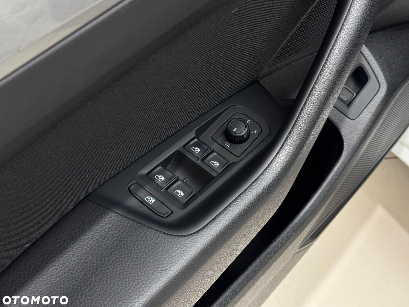 Volkswagen Passat 1.5 TSI EVO Business - 20
