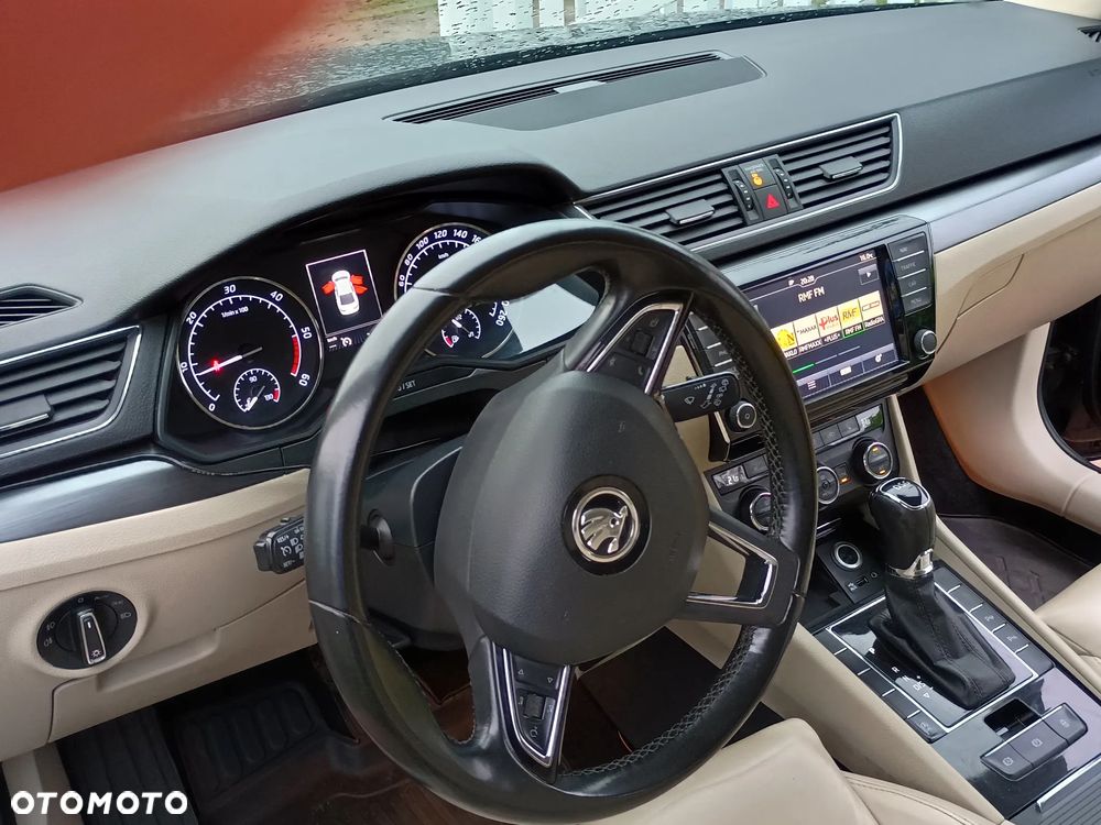 Skoda Superb 1.6 TDI DSG Style - 5