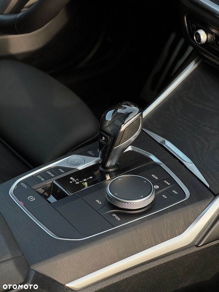 BMW Seria 3 330i M Sport sport - 19