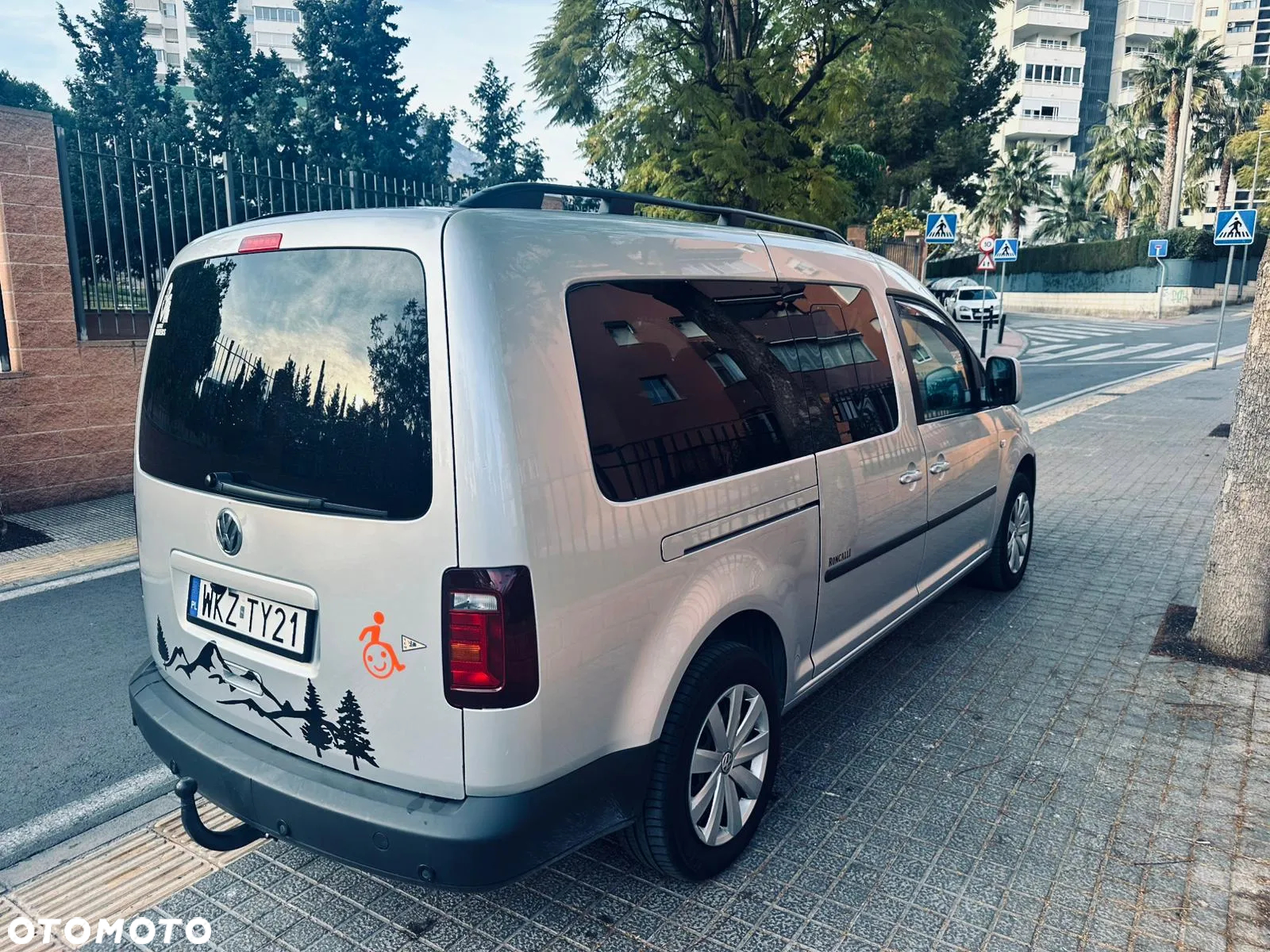 Volkswagen Caddy 1.2 (7-Si.) Edition 30 - 2