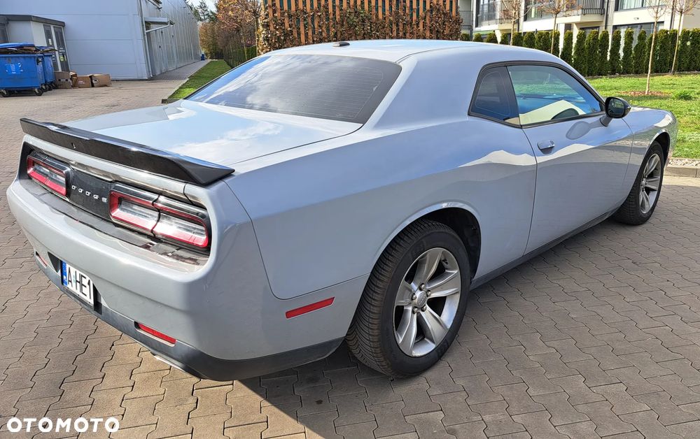 Dodge Challenger 3.6 SXT - 3
