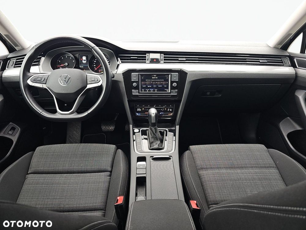 Volkswagen Passat - 14