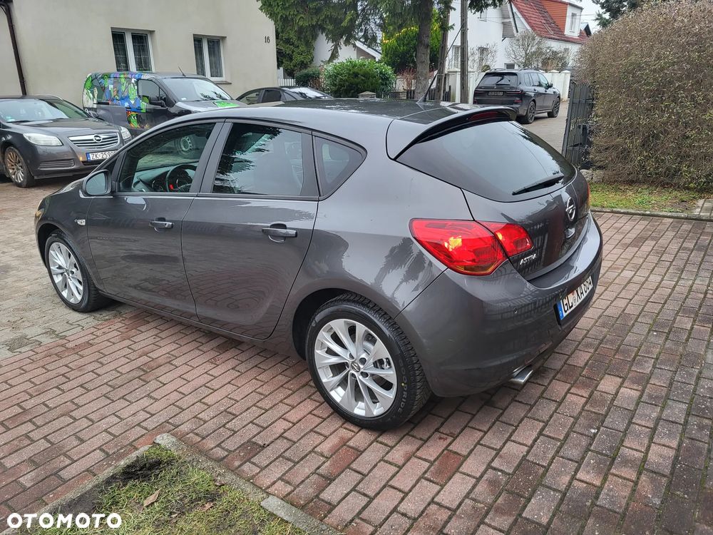 Opel Astra 1.4 Turbo - 4
