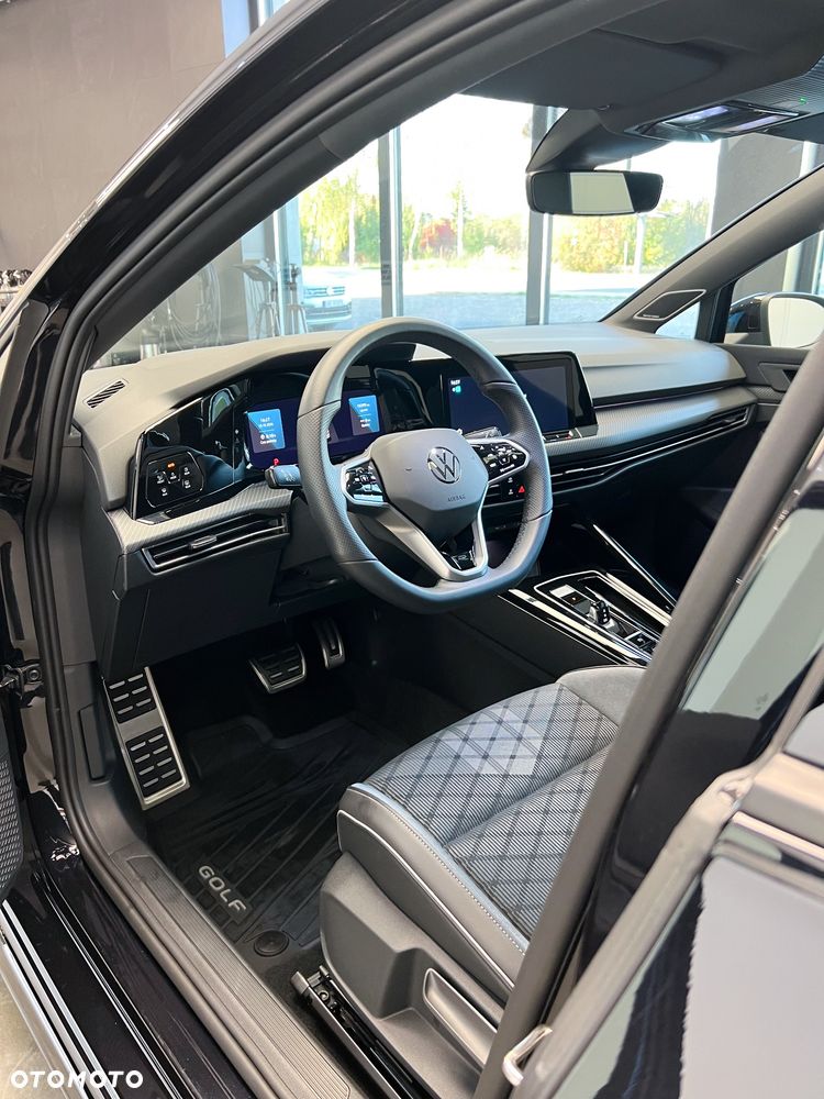 Volkswagen Golf 1.5 eTSI mHEV R-Line DSG - 32