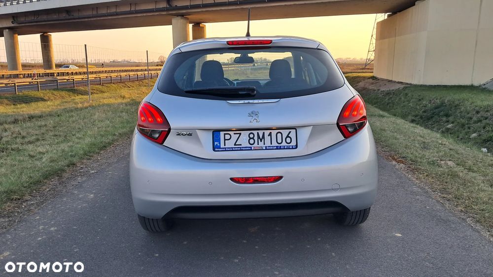 Peugeot 208 1.2 PureTech Allure - 4
