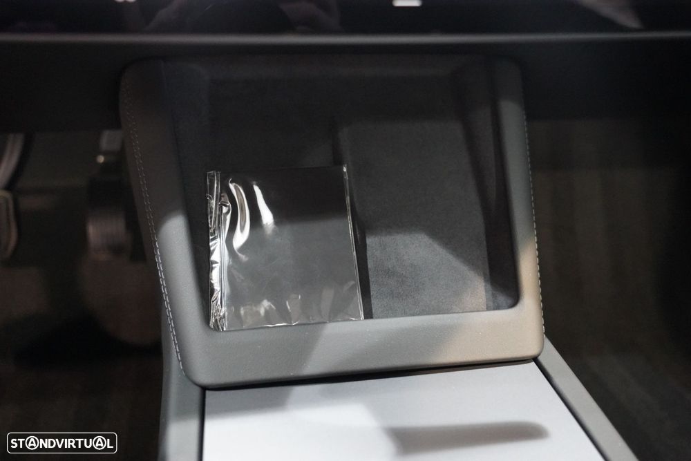 Tesla Model 3 - 23