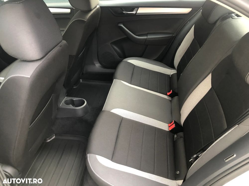 Skoda RAPID 1.0 TSI Ambition - 14