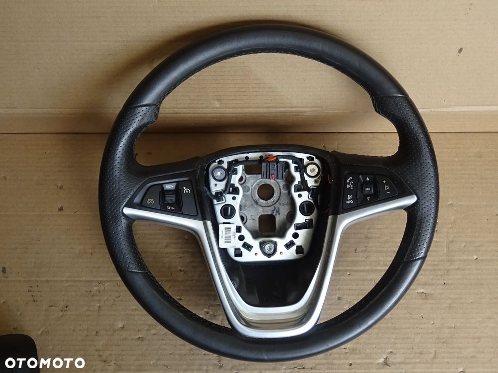 OPEL INSIGNIA A KIEROWNICA MULTIFUNKCJA SKÓRA PERFOROWANA AGR SPORT OPC LINE - 15
