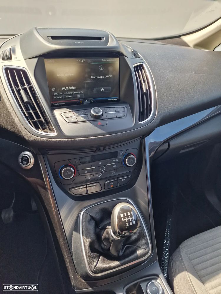 Ford C-Max 1.0 Ecoboost S&S Titanium - 17