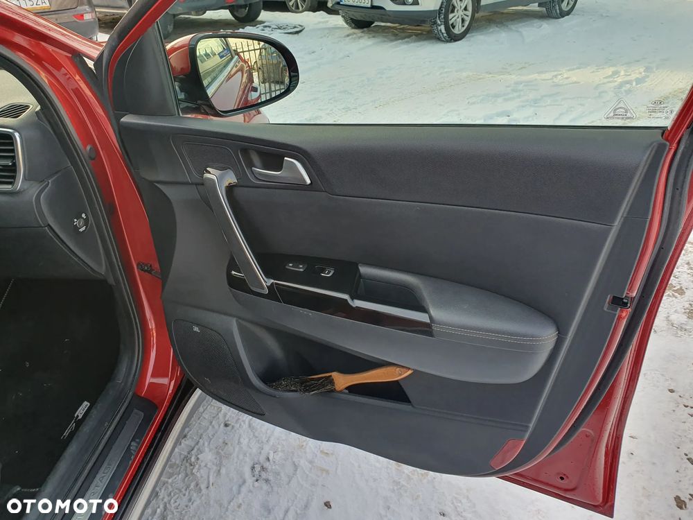 Kia Sportage 2,0 CRDI AWD GT Line - 14