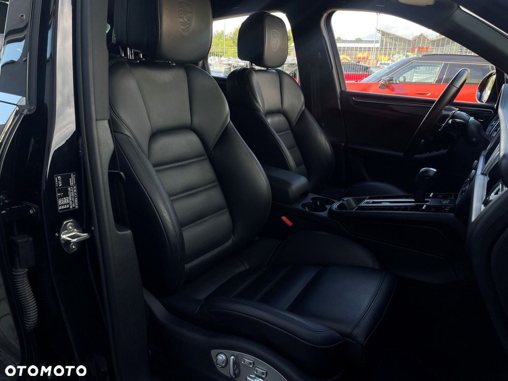 Porsche Macan - 19