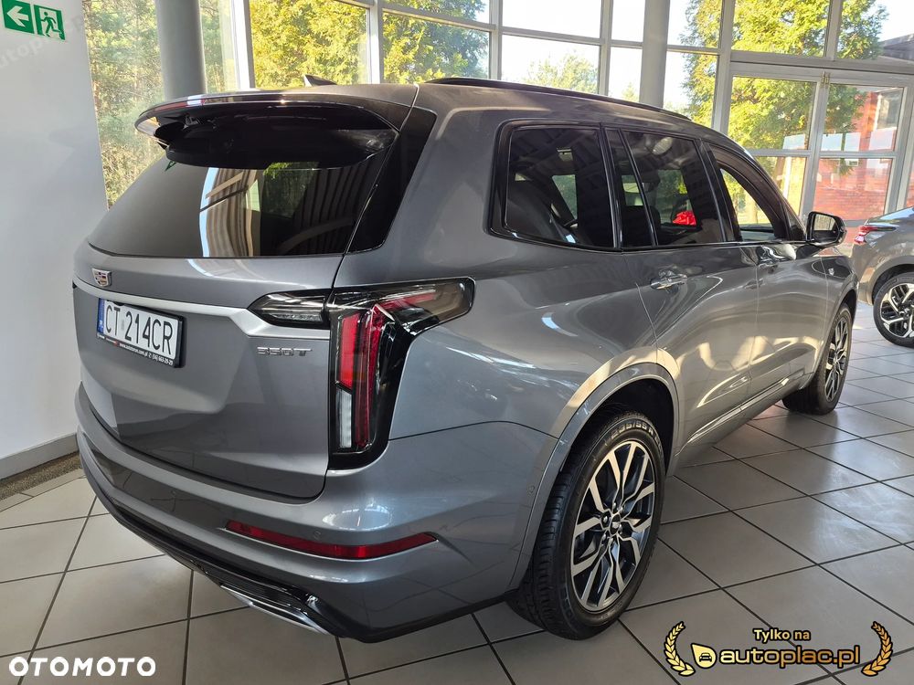 Cadillac XT6 - 9