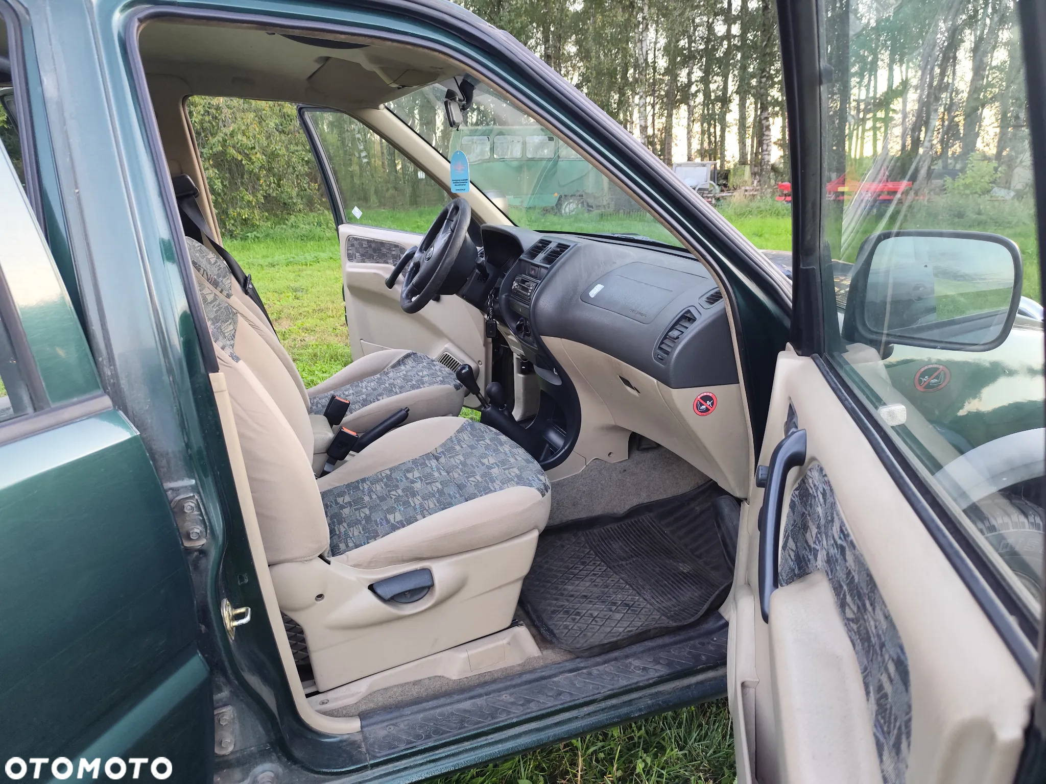 Nissan Terrano II 2.4 S - 9