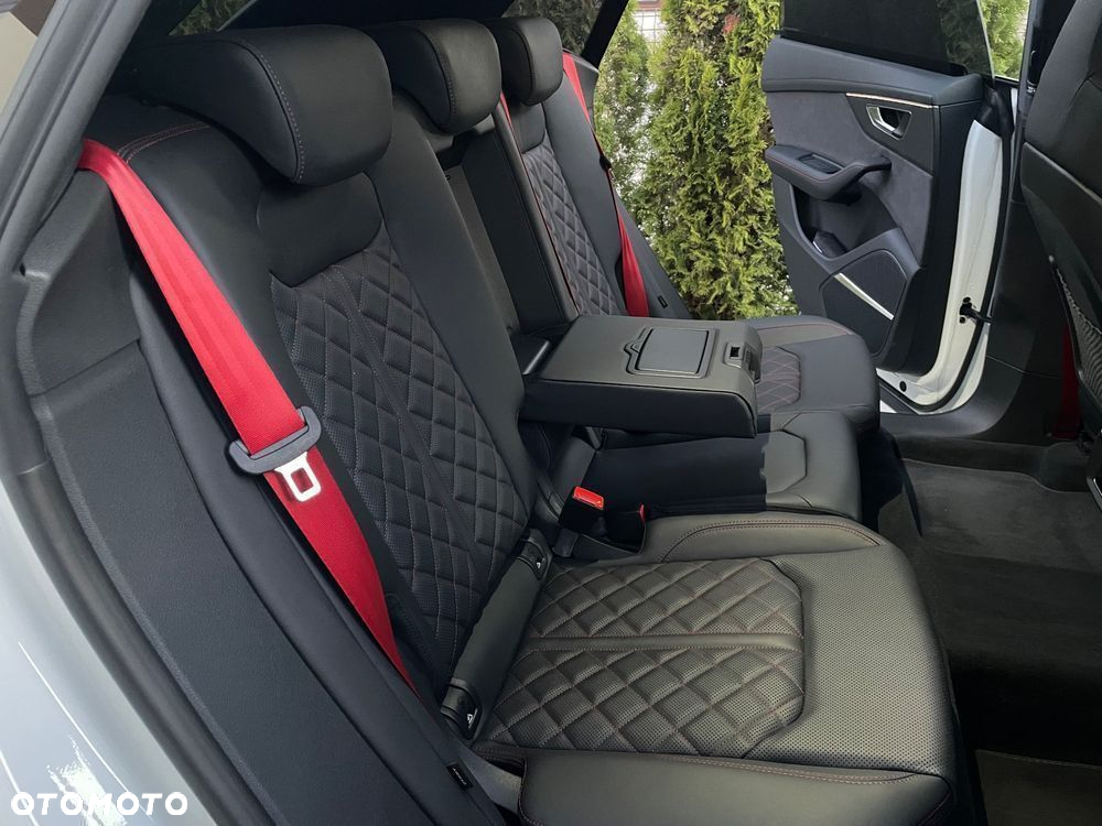 Audi Q8 - 38