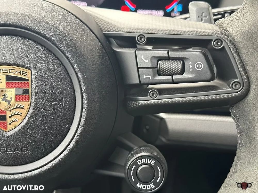 Porsche Panamera 4 E-Hybrid - 17