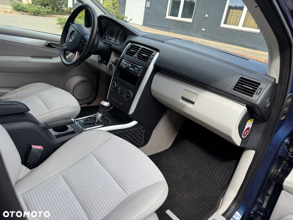 Mercedes-Benz Klasa B 200 Autotronic Special Edition - 22