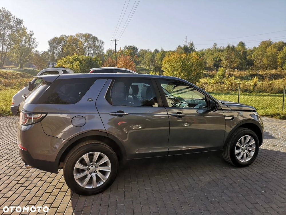 Land Rover Discovery Sport D180 R-Dynamic - 18