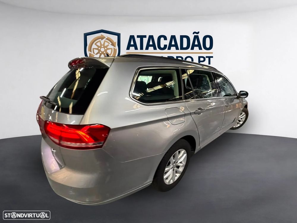 VW Passat 1.6 TDI Business DSG - 33