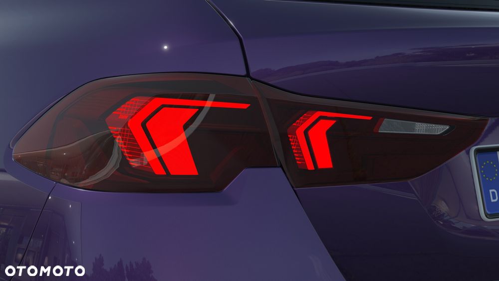 BMW Seria 1 120 mHEV - 10