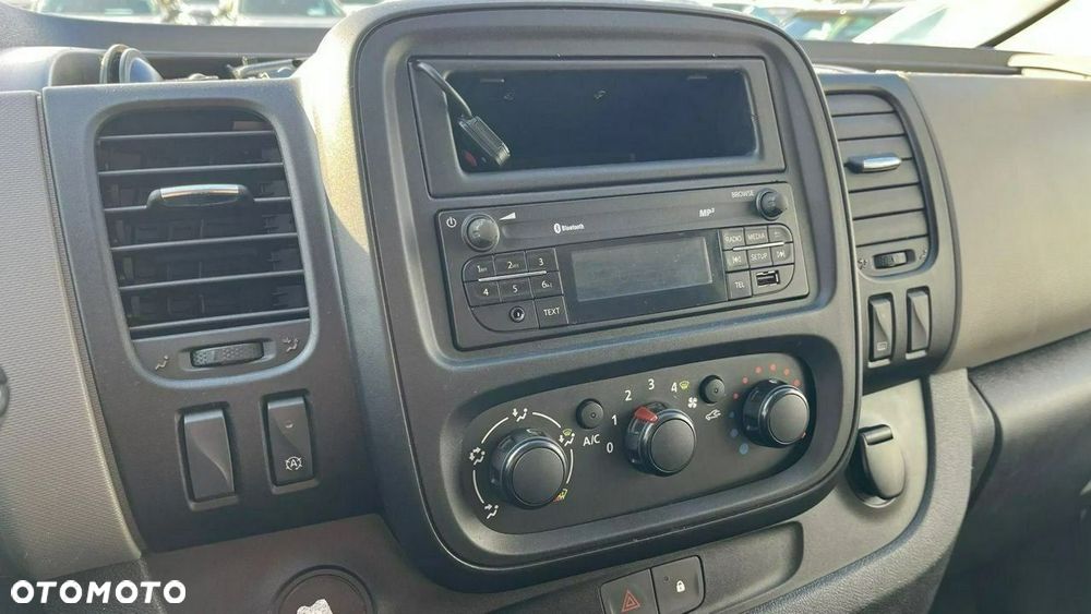 Renault Trafic - 24