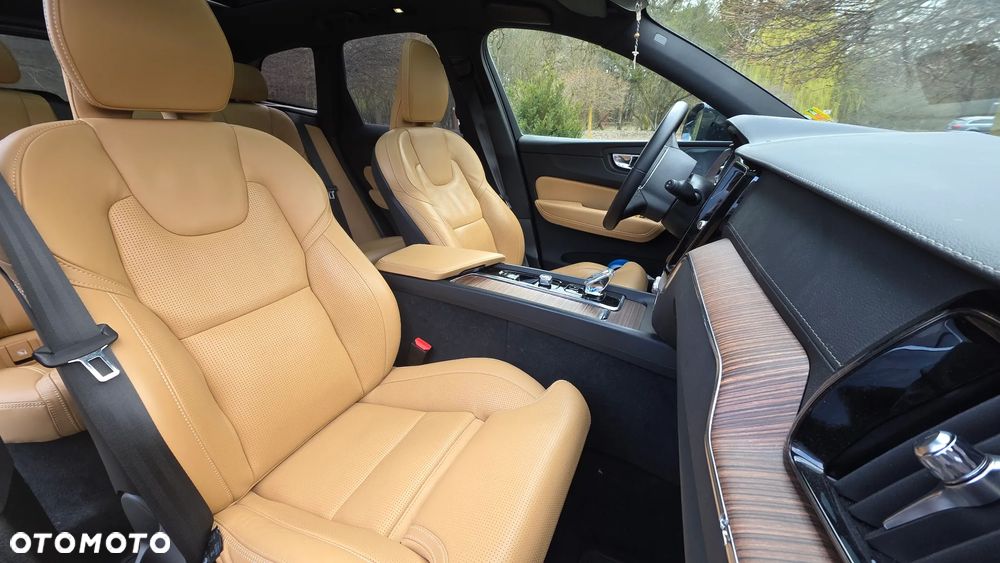 Volvo XC 60 B5 D AWD Inscription - 16