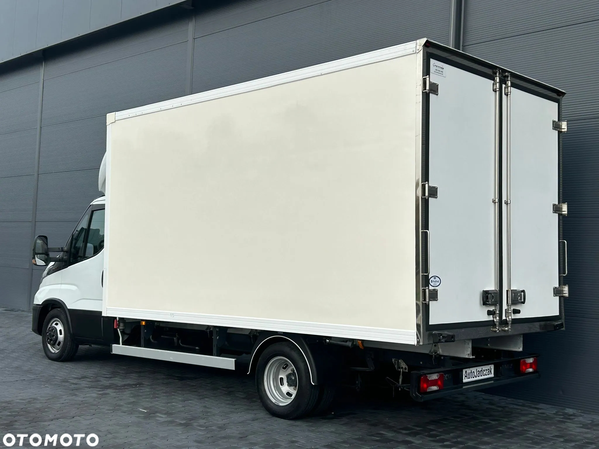 Iveco Daily 35C16 3.0 HPI Chłodnia Mroźnia 8 palet **Podłączenie 230V**Klima**Sprowadzony**Super stan**2021R** - 3