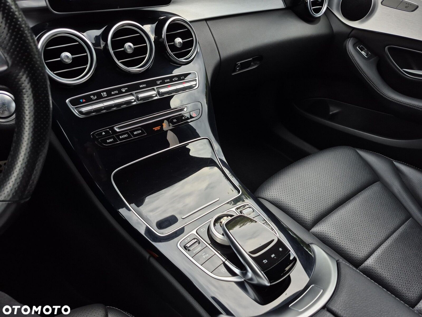 Mercedes-Benz Klasa C 200 9G-TRONIC - 18